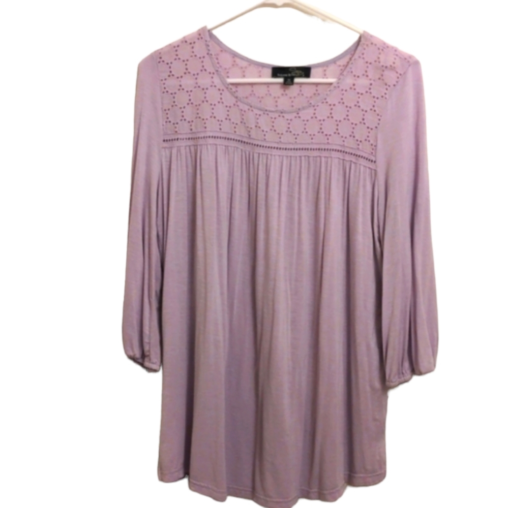 Pullover lace detailed Top